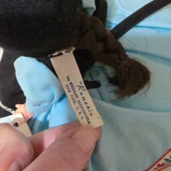 Vintage Madame Alexander Romania Rumania Doll in Original Box with Stand - Picture 5 of 6